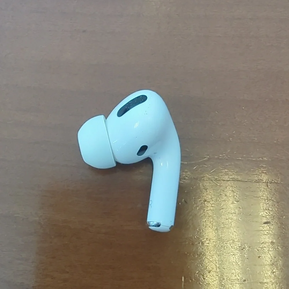 Genuine Apple Airpods Pro Righ (R) A2084 Bluetooth Rightside Replacement ONLY